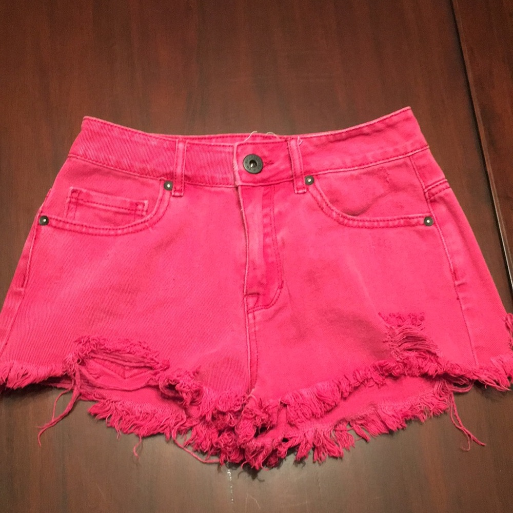 Shorts - Picture 2 of 4